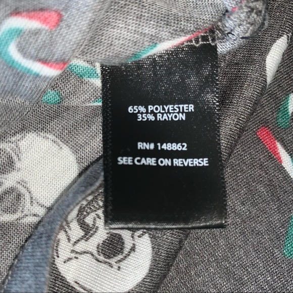 NEW! TORRID “Skull Candy” Heather Grey Raglan Long-Sleeve Raglan V-Neck Tee, NWT - Picture 13 of 15